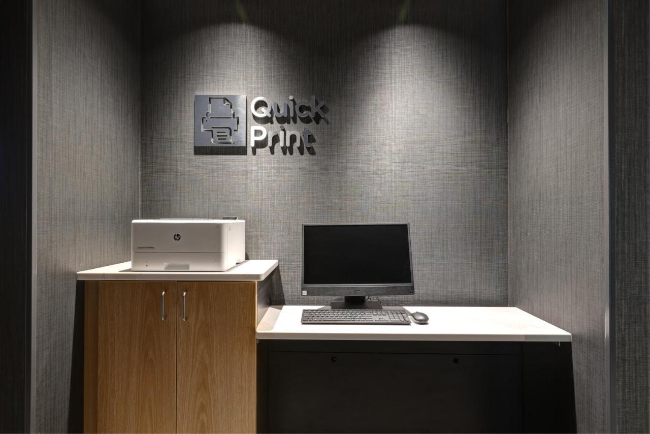 Courtyard By Marriott Iowa City University Heights Exteriör bild
