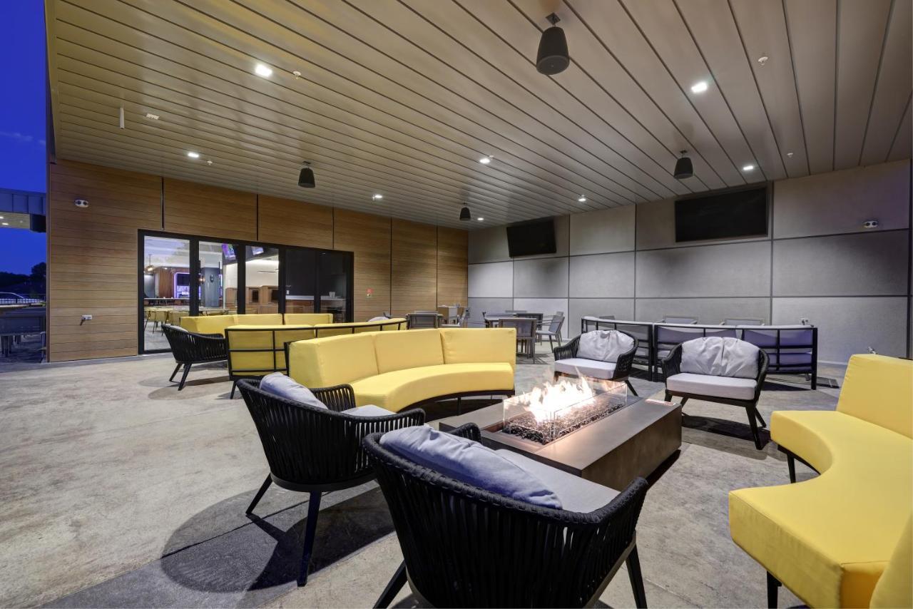 Courtyard By Marriott Iowa City University Heights Exteriör bild