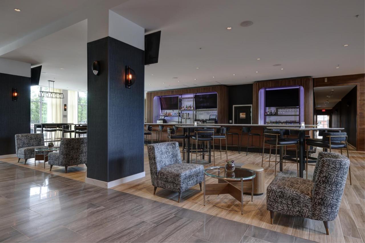 Courtyard By Marriott Iowa City University Heights Exteriör bild