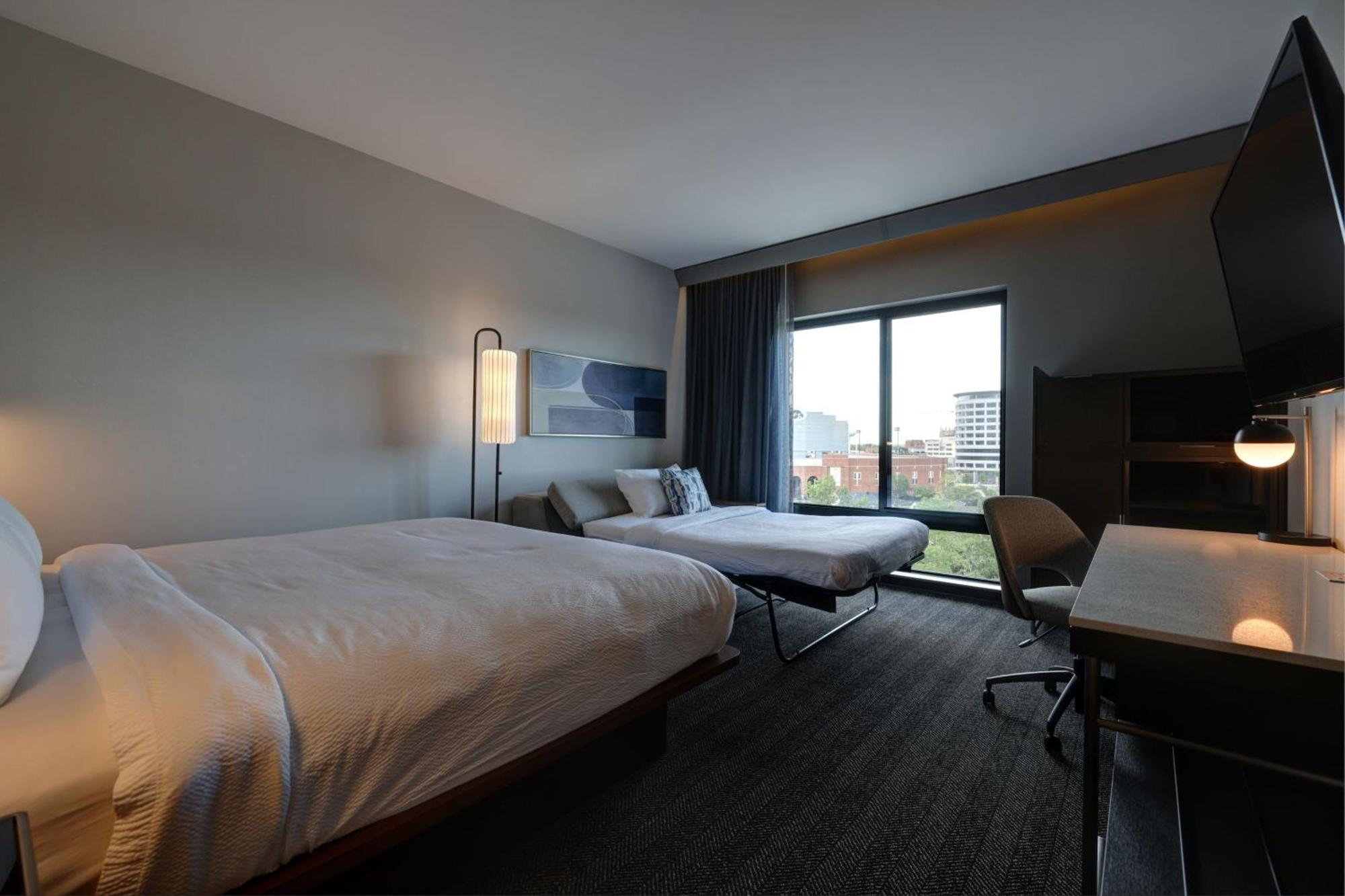Courtyard By Marriott Iowa City University Heights Exteriör bild