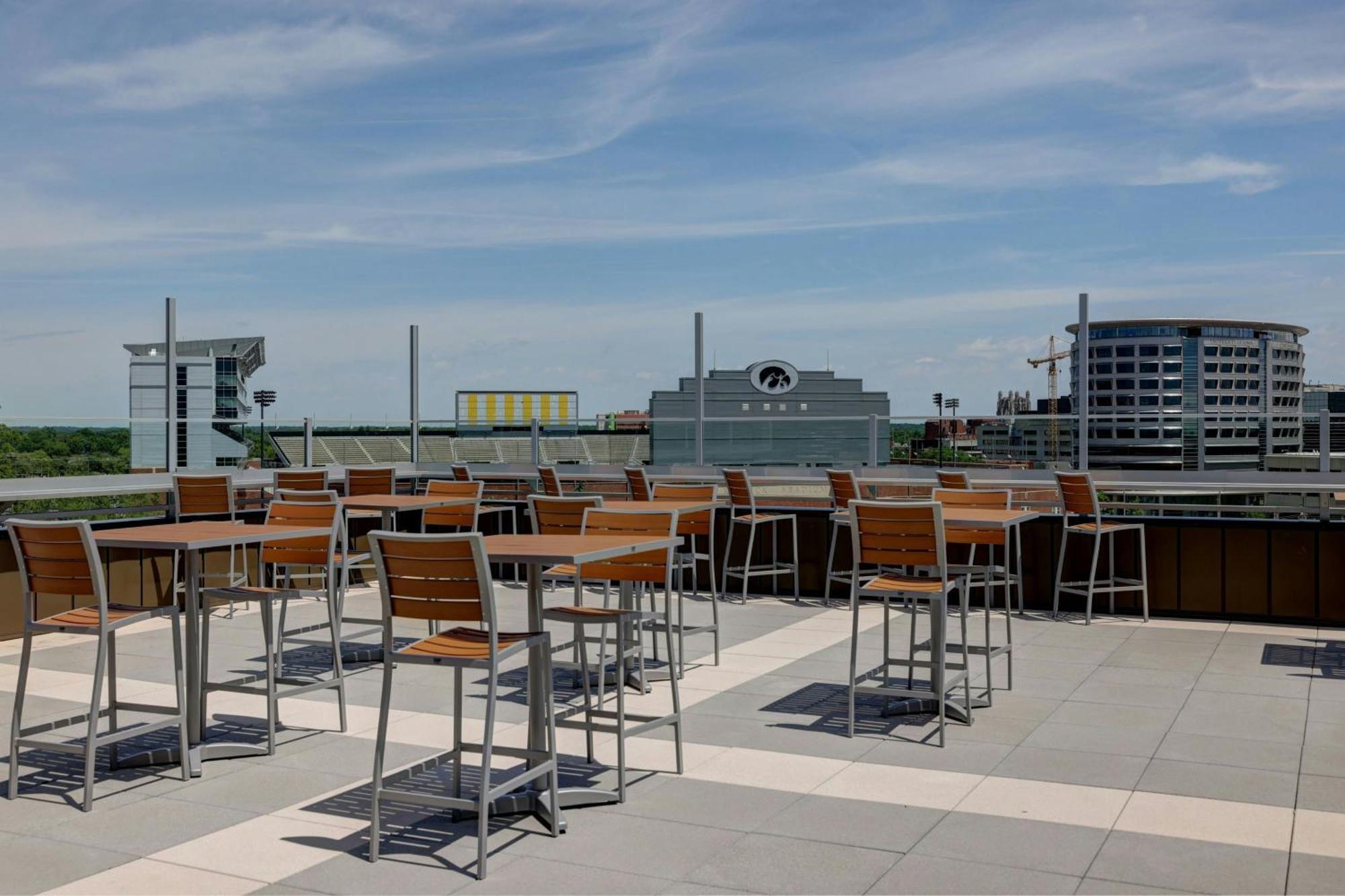 Courtyard By Marriott Iowa City University Heights Exteriör bild